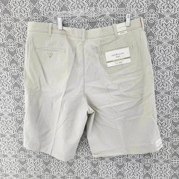 NWT Van Heusen chino flat front beige men's shorts 40 - Picture 2 of 6